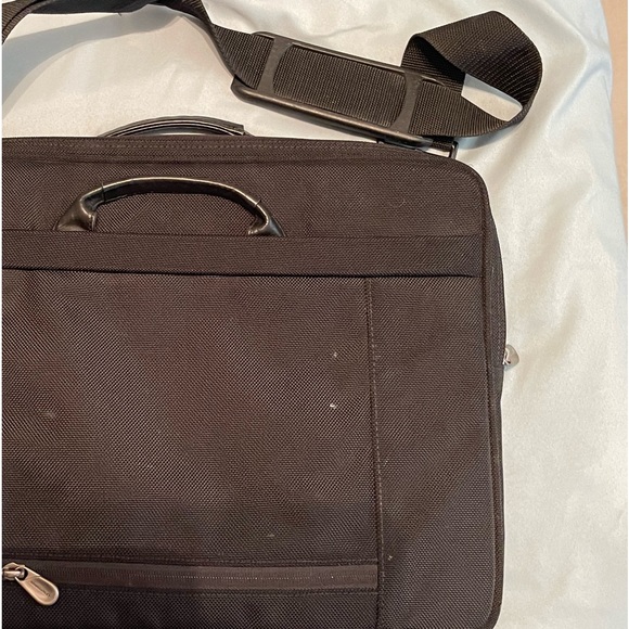 Computer Case - Picture 2 of 3